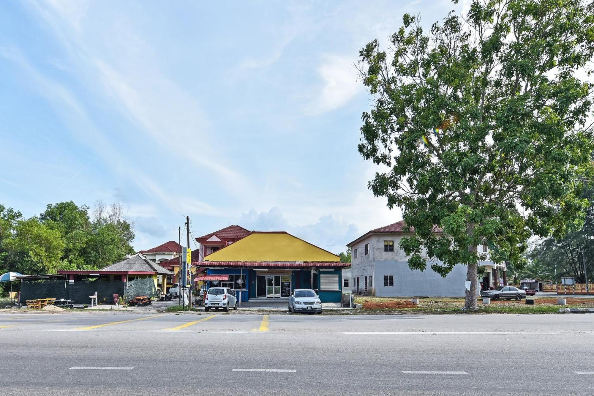 Oyo 90551 Zn Mix Homestay & Roomstay Kampung Raja Εξωτερικό φωτογραφία